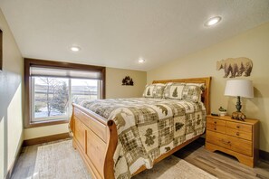 House (4 Bedrooms) | Interior
