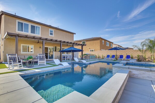 House (5 Bedrooms) | Interior