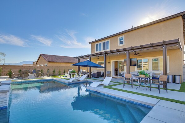 House (5 Bedrooms) | Front of property