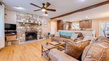 House (3 Bedrooms) | Front of property