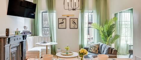 Apartment (2 Bedrooms) | Front of property