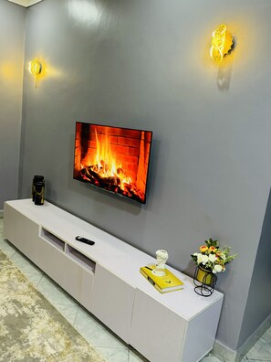 Interior - 5min to KFc munyonyo and caramel ,20min to Speke resort .the place is quite. (Kampala)