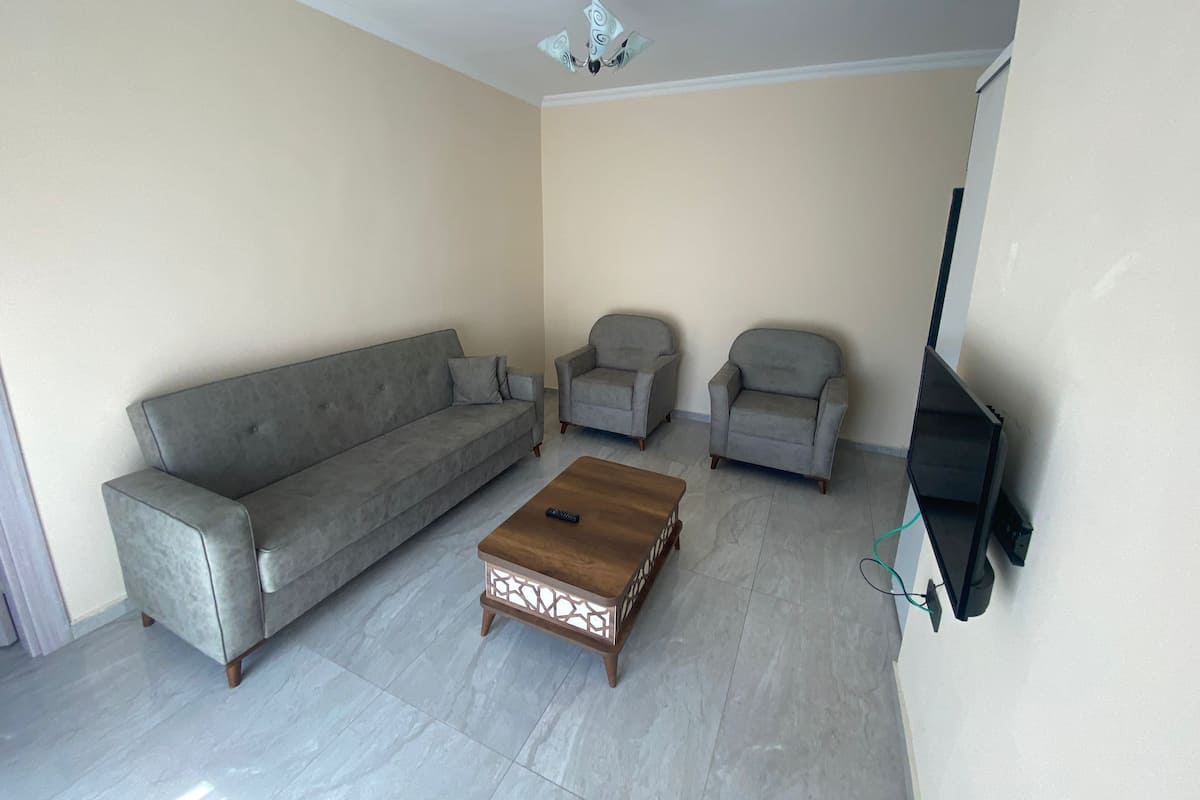 Basic Apartment, City View