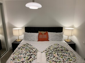 Casa | 4 camere, una scrivania, insonorizzazione, ferro/asse da stiro