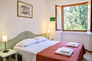 Apartment | Cribs/infant beds, free WiFi, bed sheets - Residence with pool in Alghero  (Alghero)