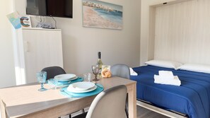1 Schlafzimmer, Bügeleisen/Bügelbrett, Bettwäsche