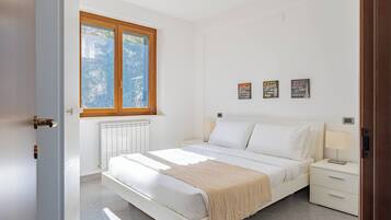 3 camere, ferro/asse da stiro, Wi-Fi gratuito, lenzuola