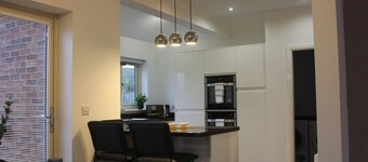 Brook Meadow House, 4 Bed House Manchester ¦ Business ¦ Retreat ¦