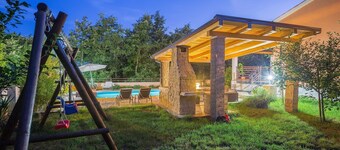 Charming Villa Lucia with heated swimming pool