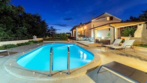 Beheizter Pool