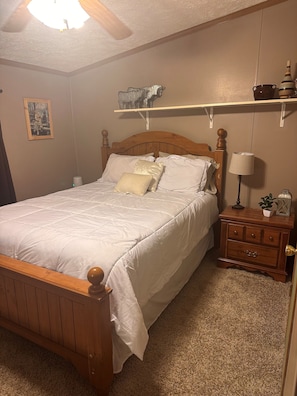 4 Schlafzimmer, Bügeleisen/Bügelbrett, Reisekinderbett, WLAN