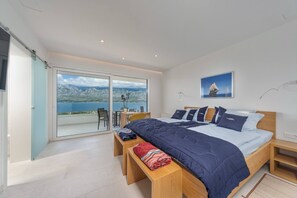 6 habitaciones, tabla de planchar con plancha, wifi y ropa de cama 