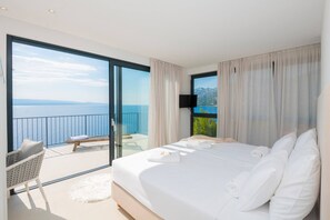 9 bedrooms, iron/ironing board, WiFi, bed sheets