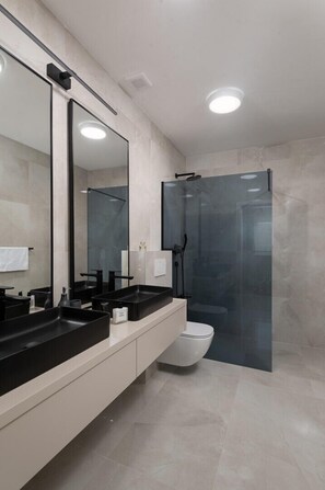 Hair dryer, towels