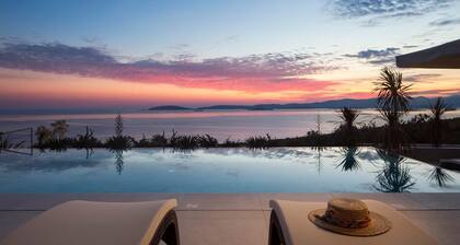 Luxury & Unique Villa Bevel House with sea view, panoramic view, family, quiet area, stylish, bbg