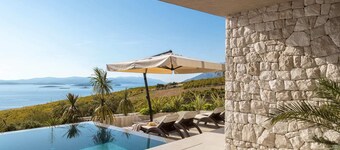Luxuriöse und einzigartige Villa Bevel House mit Meerblick, Panoramablick, Familie, ruhige Gegend, stilvoll, Grillplatz