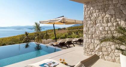 Luxuriöse und einzigartige Villa Bevel House mit Meerblick, Panoramablick, Familie, ruhige Gegend, stilvoll, Grillplatz