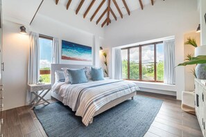 5 bedrooms, desk, iron/ironing board, free WiFi - Conch Shell & Mistico Beach Club+Boat Shuttle (San Pedro, Ambergris Caye)