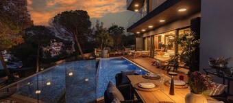 Villa Contessa - Top 200 ultra luxury world villas, infinity pool, beachfront, sea view, family, stylish