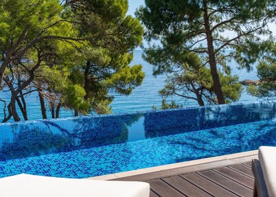 Villa Contessa - Top 200 ultra luxury world villas, infinity pool, beachfront, sea view, family, stylish