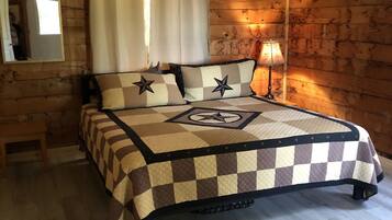 1 bedroom, desk, free WiFi, bed sheets