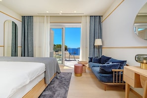 5 bedrooms, iron/ironing board, WiFi, bed sheets