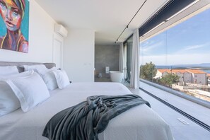 3 chambres, fer et planche Ă repasser, Wi-Fi, draps fournis