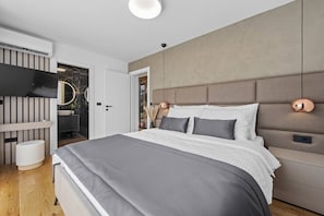 4 Schlafzimmer, Bügeleisen/Bügelbrett, WLAN, Bettwäsche