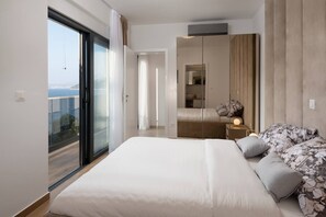 9 bedrooms, iron/ironing board, WiFi, bed sheets