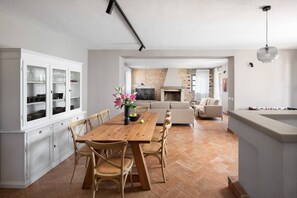 Dining - Rustic Villa Ruta with a pool in Istri, panoramic view, pet friendly, quite area, family, private parking, terrace, fancy yard (Sveti Lovrec)