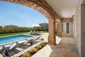Pool - Rustic Villa Seseli pool, panoramic view, pet friendly, quiet area, family (Sveti Lovrec)