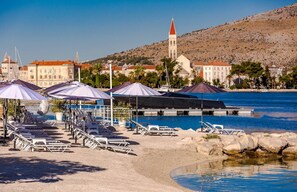 Beach - Luxury Villa White Palace with heated pool, family, bbq, stylish (Trogir)