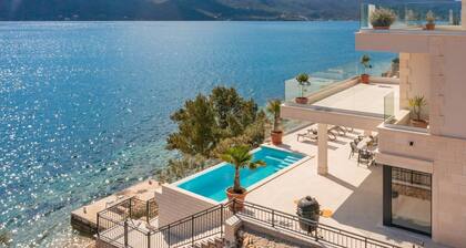 Villa Maris, Infinity-Pool, Sauna, direkt am Strand, haustierfreundlich