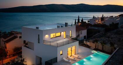 NEW ! Villa Brilliance, heated pool 50 m2, sea view, big group, 100 m from sea