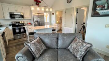 Televisión y chimenea