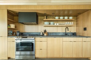 Refrigerador, horno, parrilla de estufa y lavavajillas 
