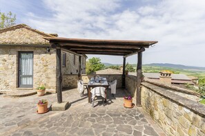 Outdoor dining - Apartment Marcigliana Front Pool Radicondoli (Radicondoli)