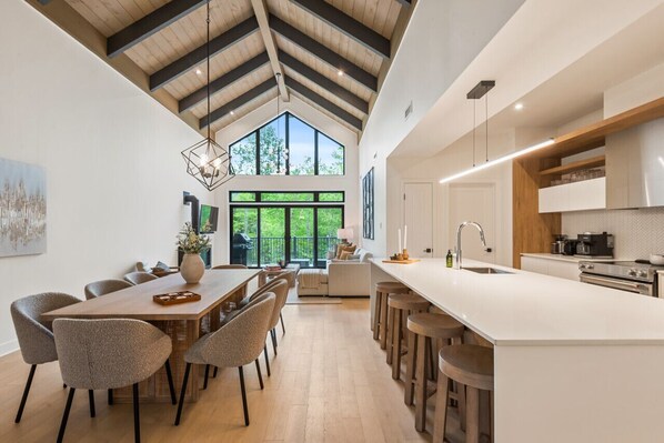 Fridge, microwave, oven, stovetop - Tremblant Prestige - Verbier 14-202 (Mont-Tremblant)