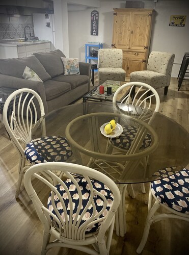 Quiet Basement apartment