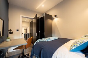 4 bedrooms, iron/ironing board, free WiFi, bed sheets