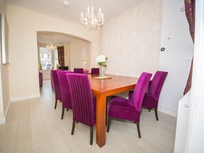 Dining - TSA Shaftesbury.4 star, 4 dbl BR hse in city. (Belfast)