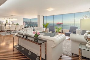 Interior - OceanFront Pacific Luxe & Stunning views (Miraflores)