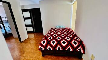 Basic Shared Dormitory | Free WiFi