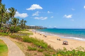 Solsenger og strandhåndklær