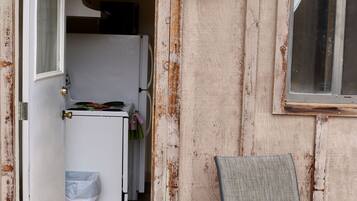 Suite estudio básica, 1 cama de matrimonio grande | Terraza o patio