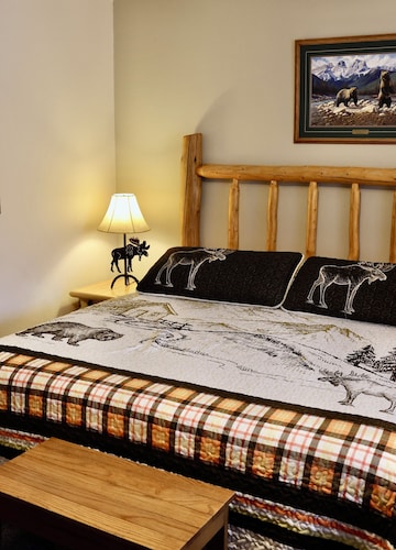 Rocky Mountain Lodge