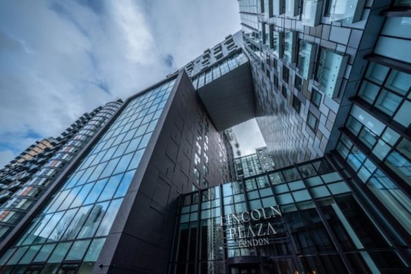 Exterior - Lincoln Plaza Collection - 2B2B (London)