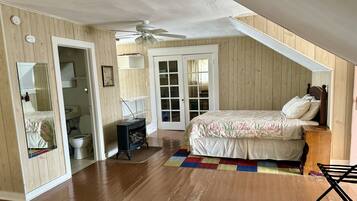 4 chambres, bureau, fer et planche Ă repasser, lit parapluie