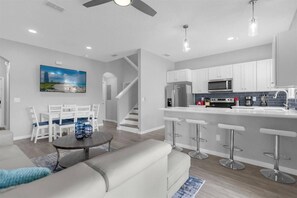 Interior - 4 Bedrooms/ 3 Bathrooms/ Regal Palms (331 MA) (Davenport)