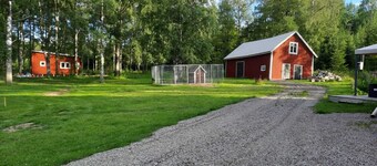 Gezellig Zweeds Huis in het bos met Ruime Tuin